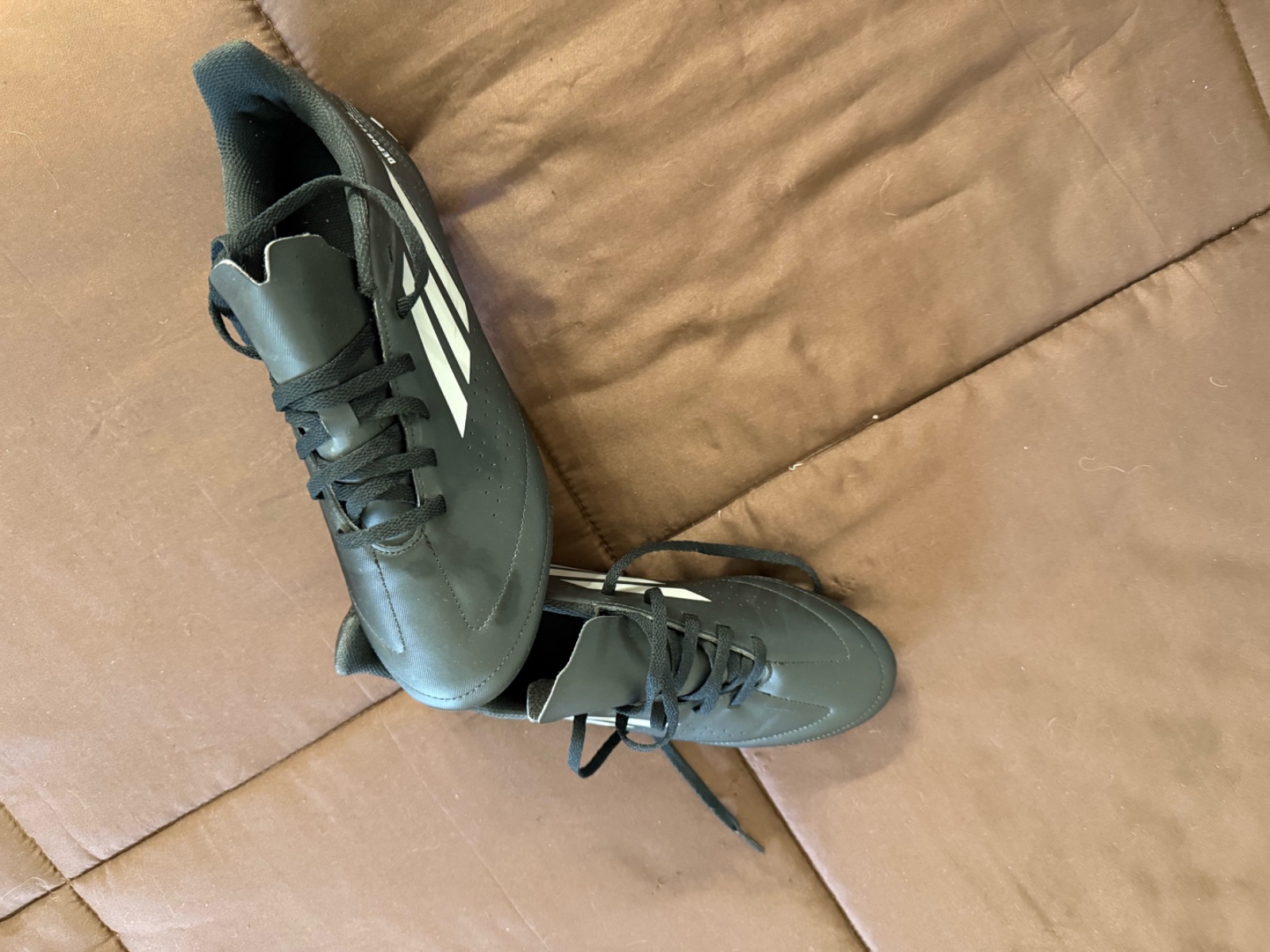 Crampons ADIDAS deportivo iii neuf