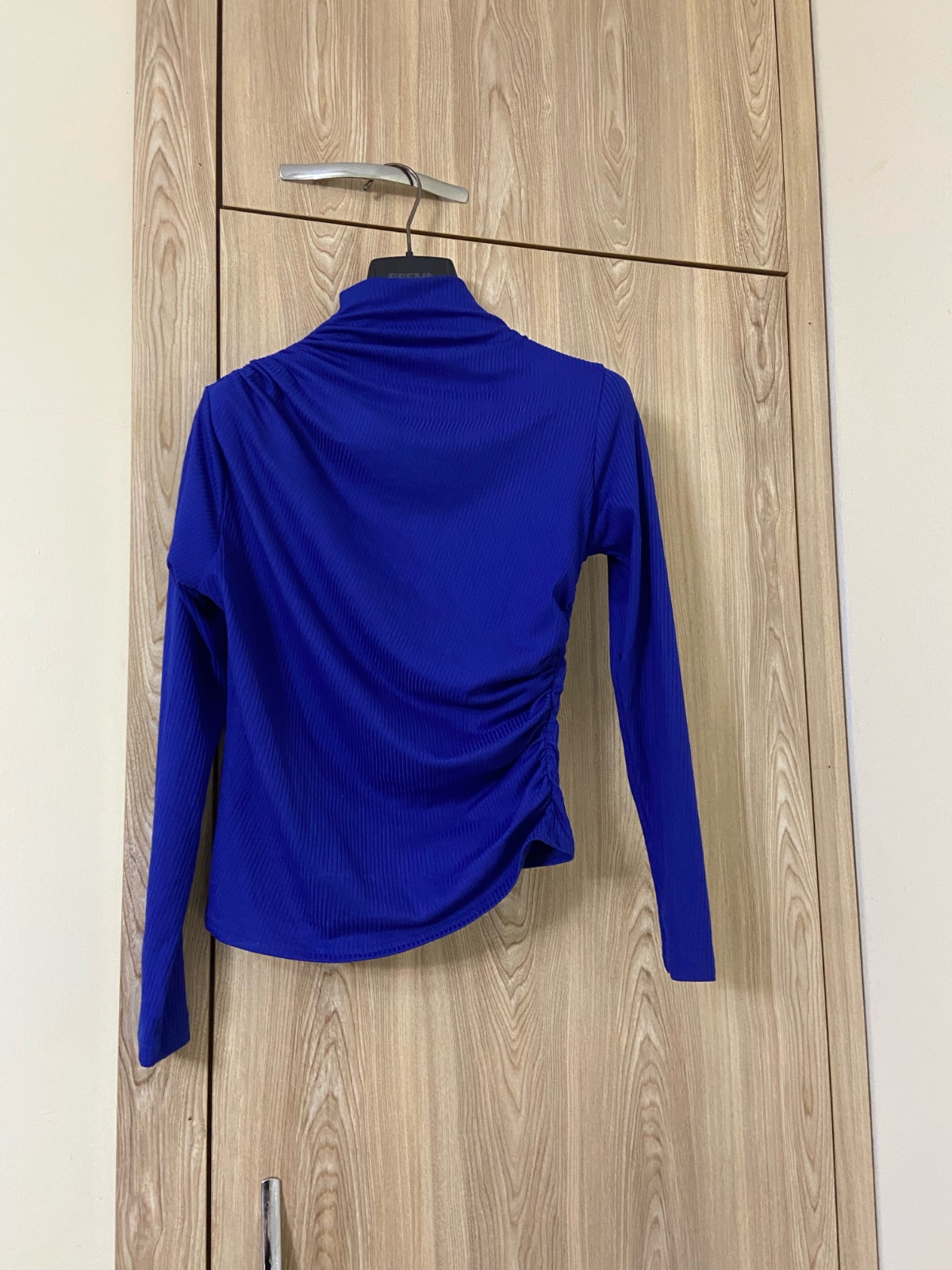 Pull bleu roi taille standard (34/36/38/40)