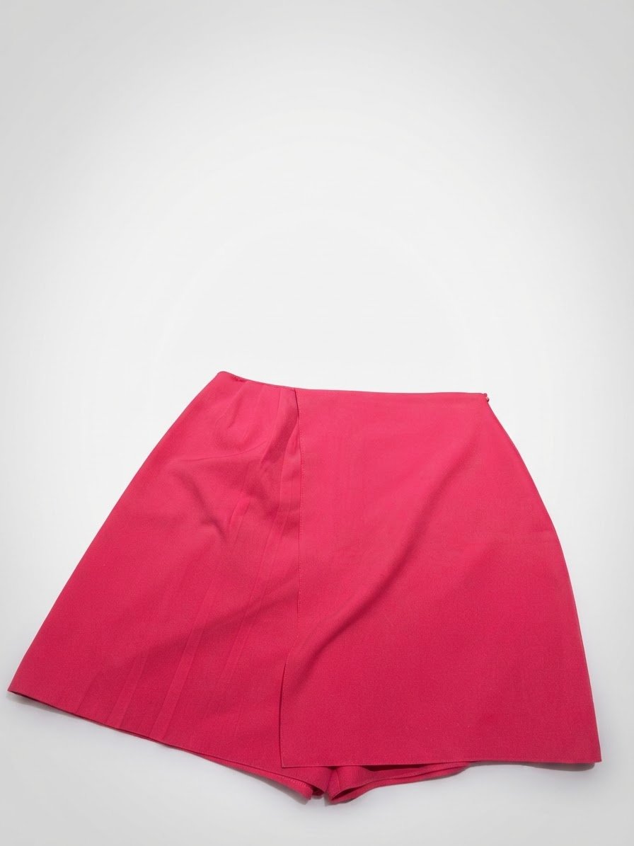 Jupe short très élégante 