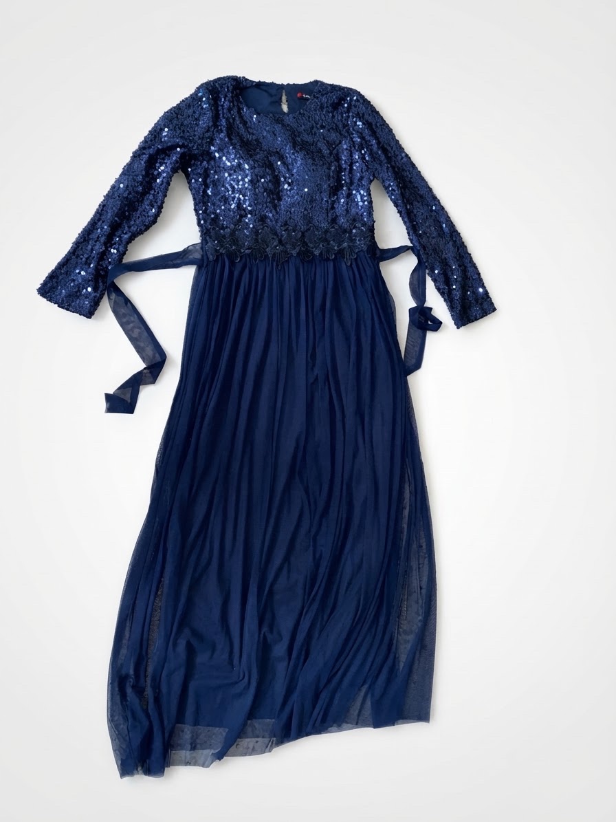 Robe longue de soirée bleu marine à paillettes