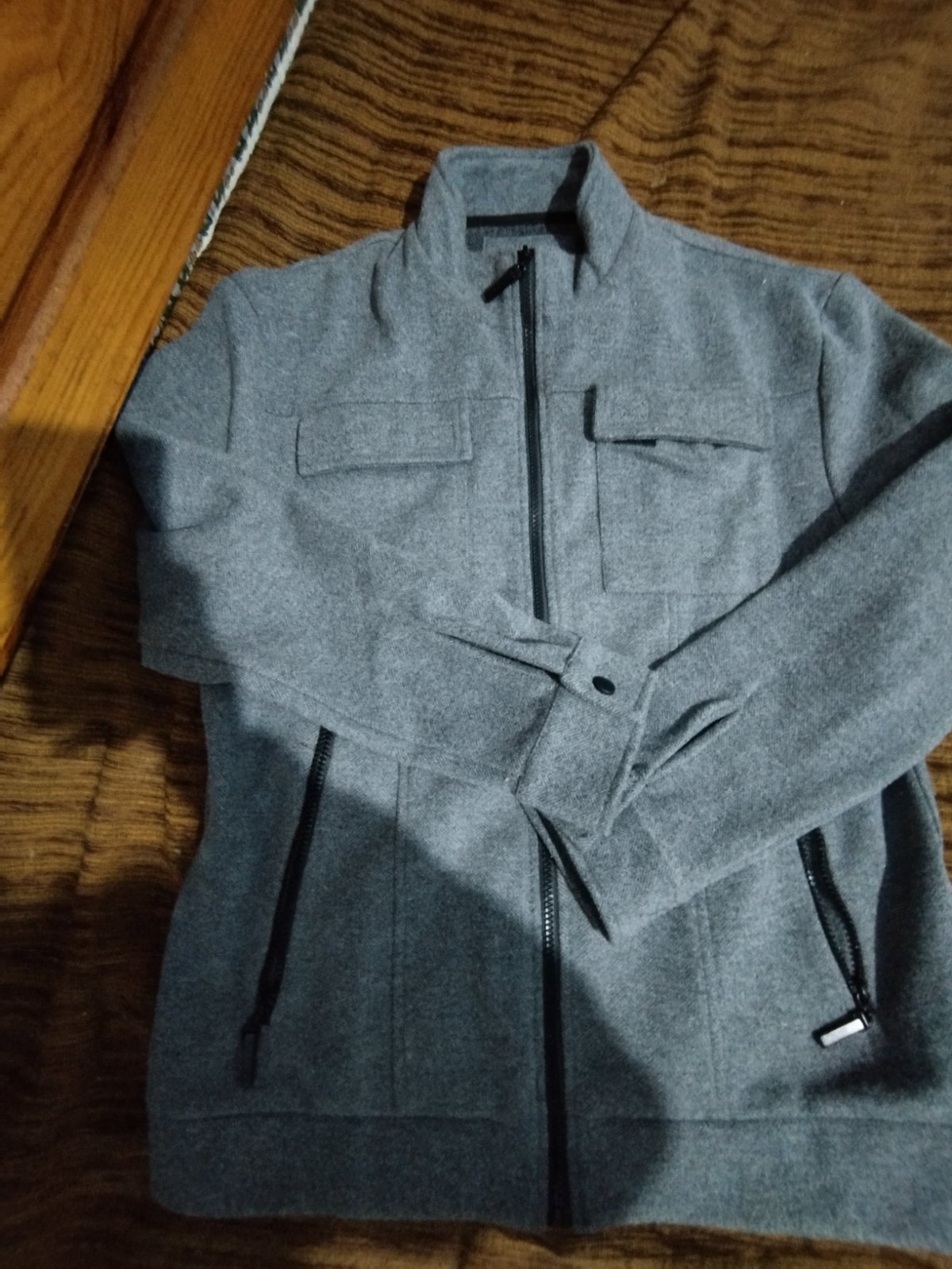 Veste sport chic (exist) jamais porté..  