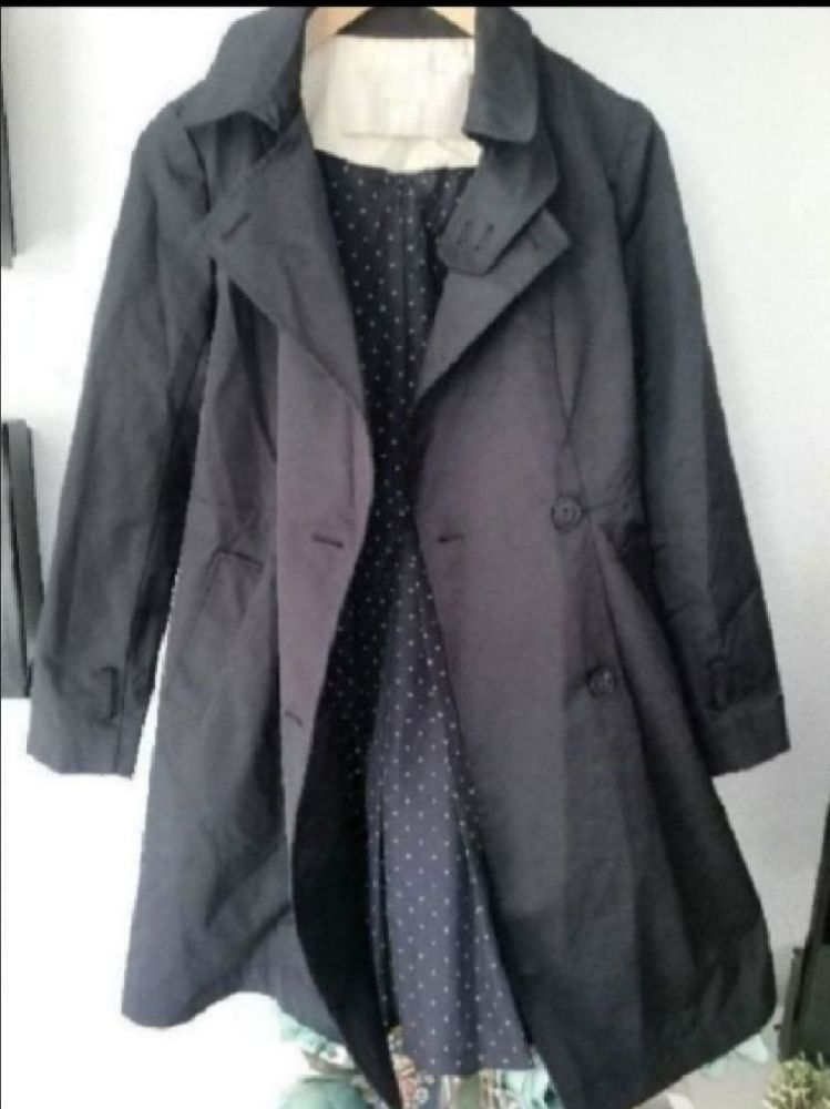 Trench coat 