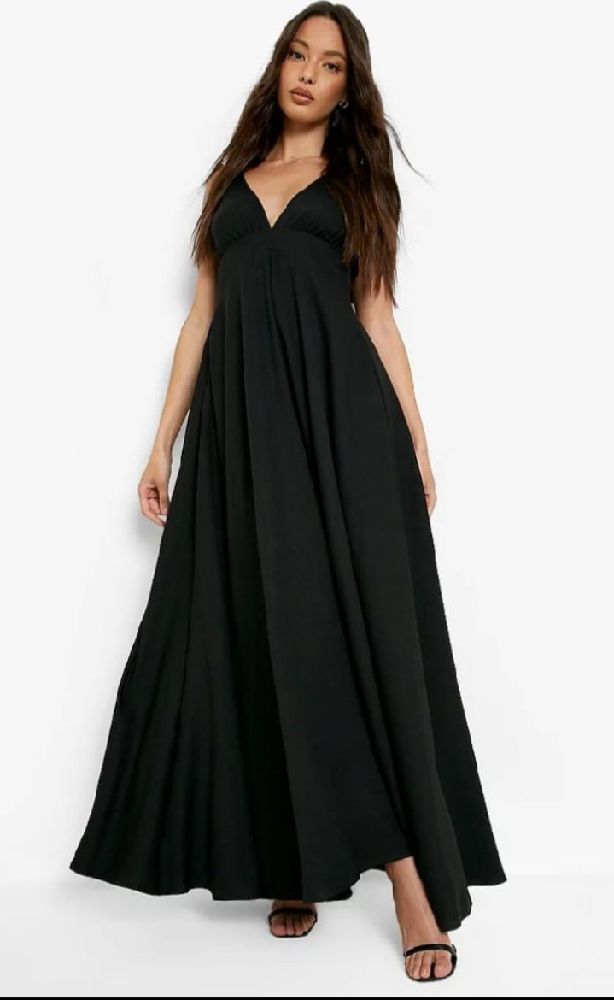 Robe noir posé chic