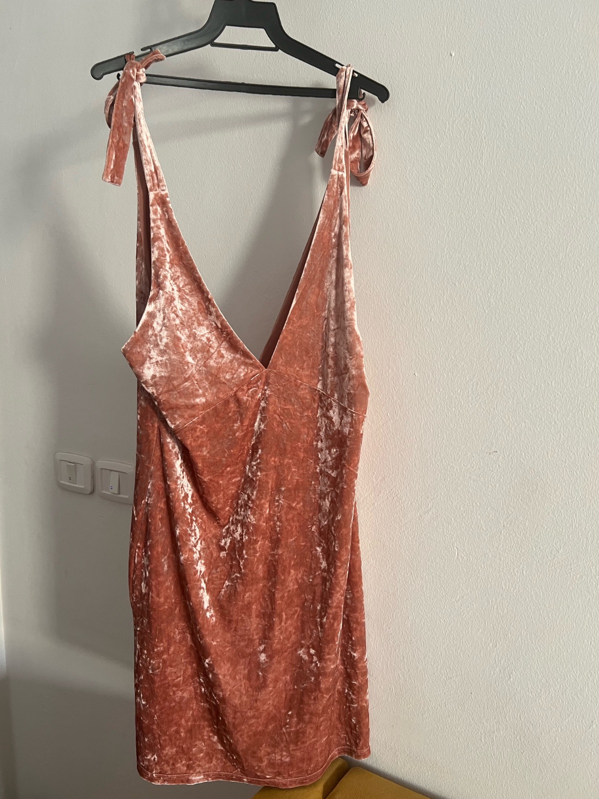 Robe en velours écrasé rose H&M Divided