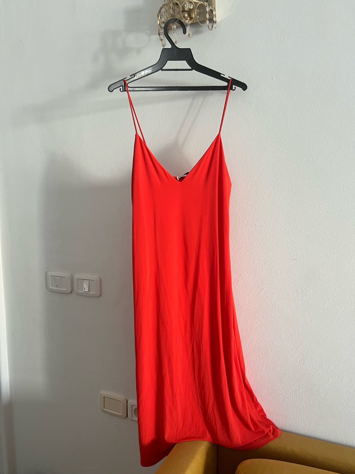 Robe ZARA rouge orangé à fines bretelles