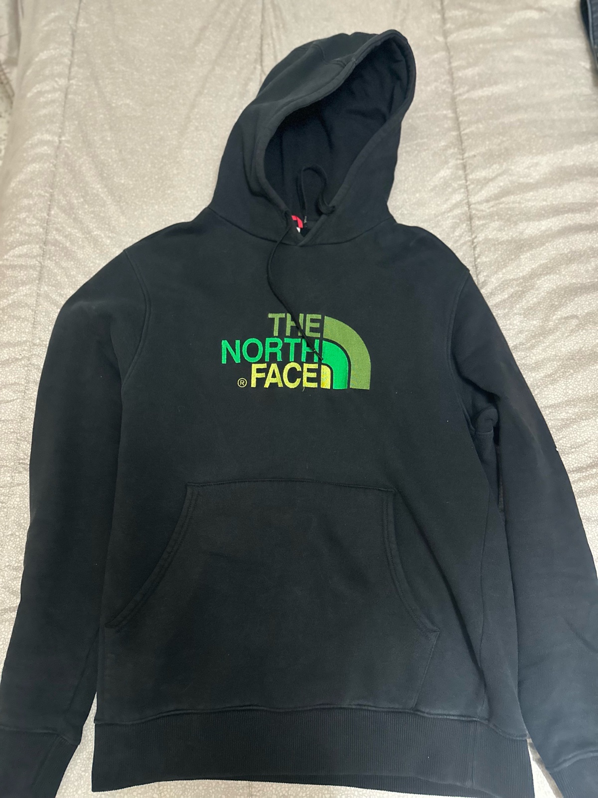 Pull the north face