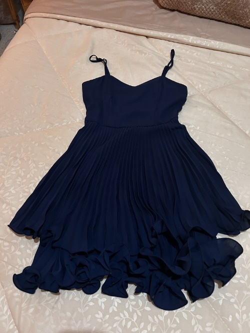 Robe jamais portée en excellent état NAFNAF