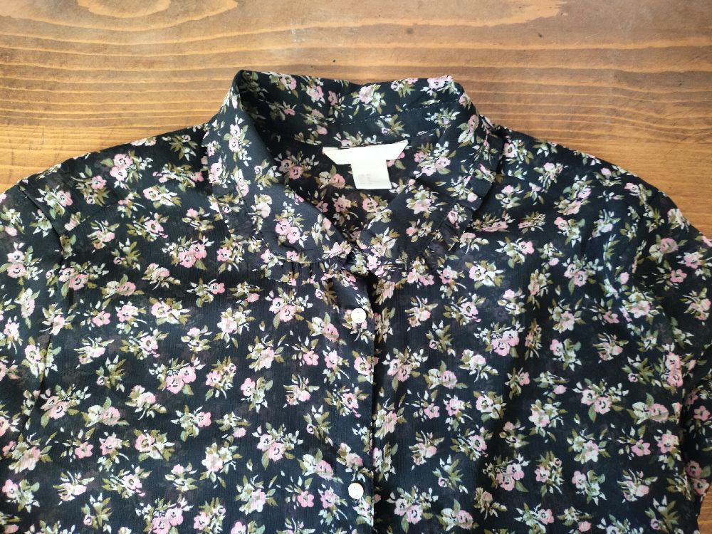 Chemise en mousseline H&M noire à imprimé floral