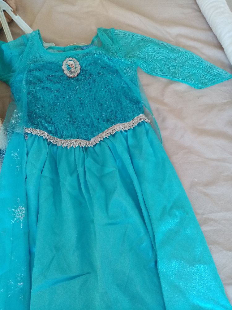 2 robes pour fille