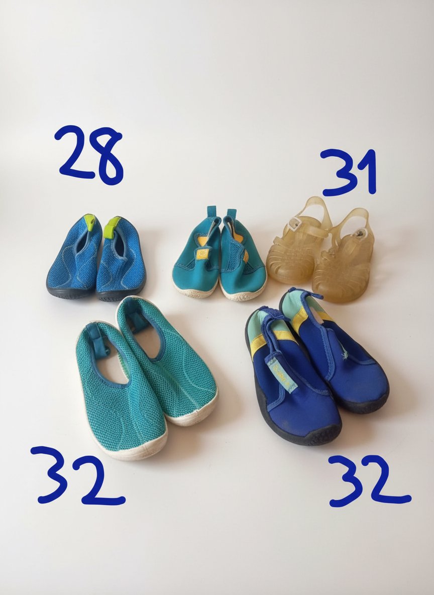 Lot chaussures bain