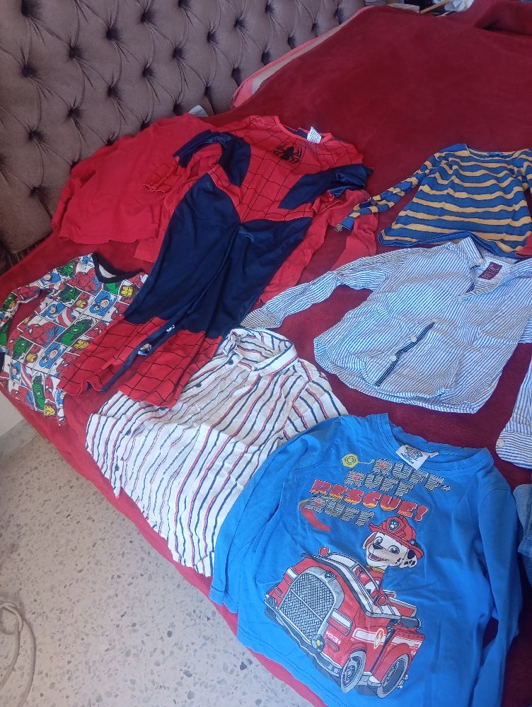 Lot pull 5 ans 