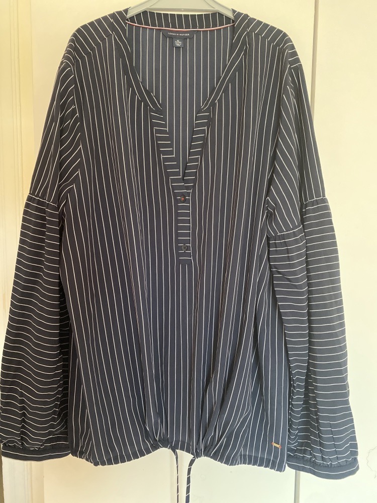 blouse tommy