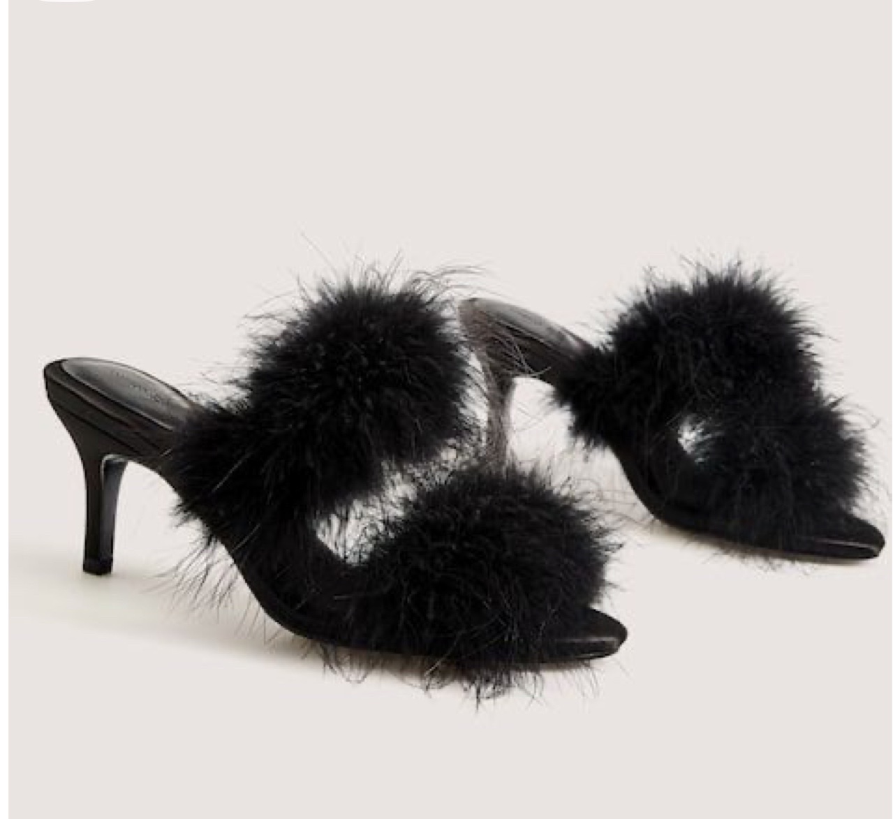Mule a avec des plumes noir oysho
