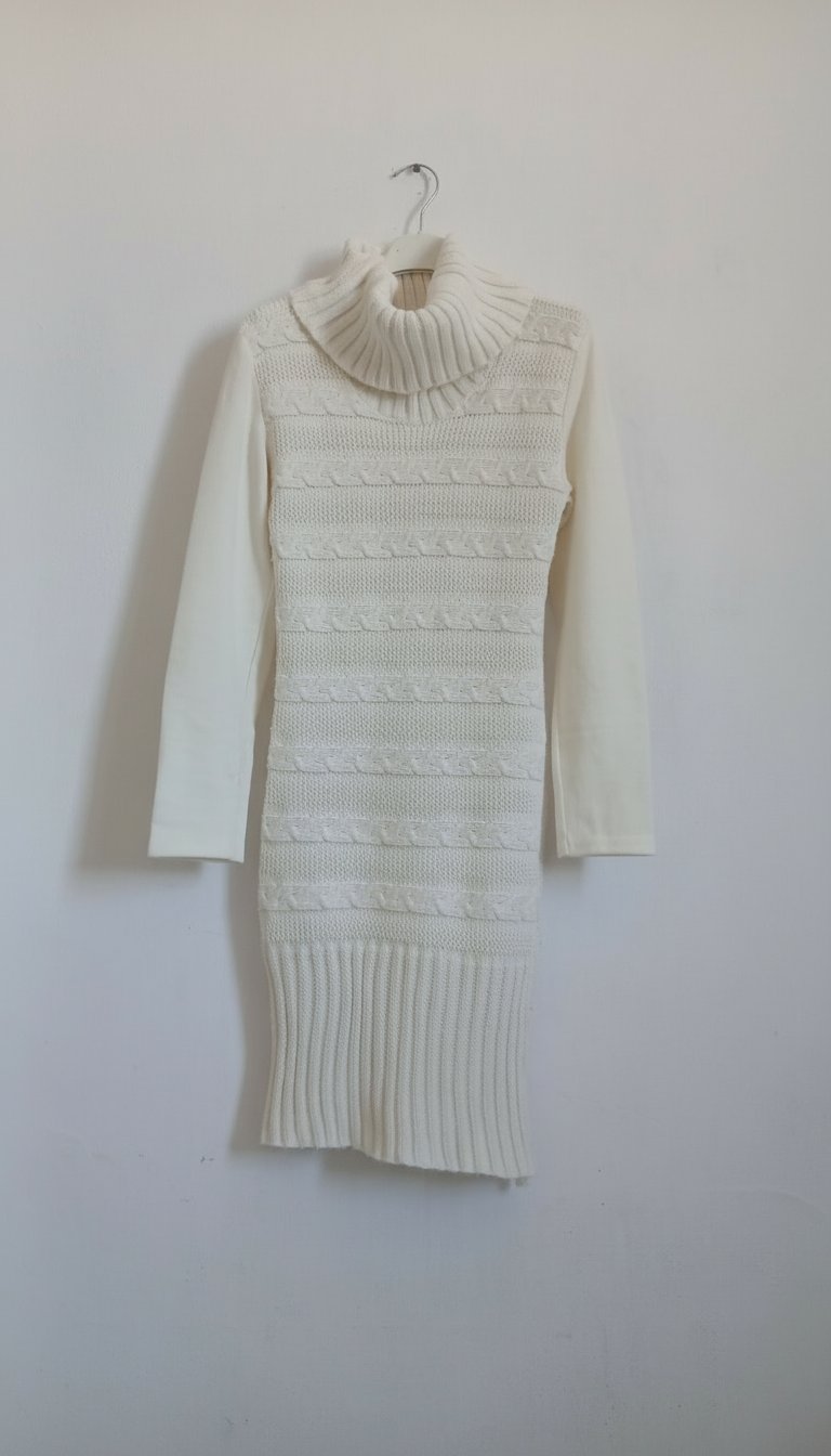 Robe pull blanc cassé à col roulé - Maille torsadée