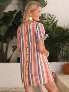 Robe Courte SHEIN à Rayures Multicolores - Chic et Légère 🤍