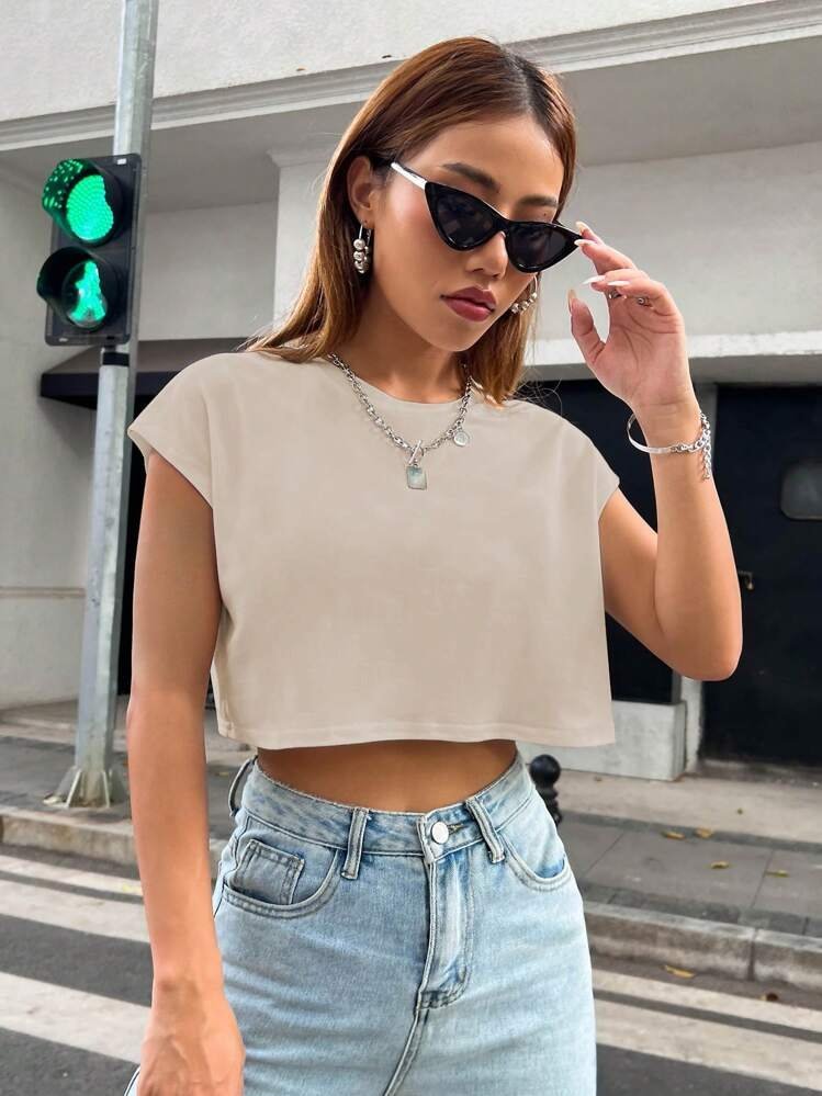 Crop Top Basique Chic - Indispensable de l'Été 🍮🤎