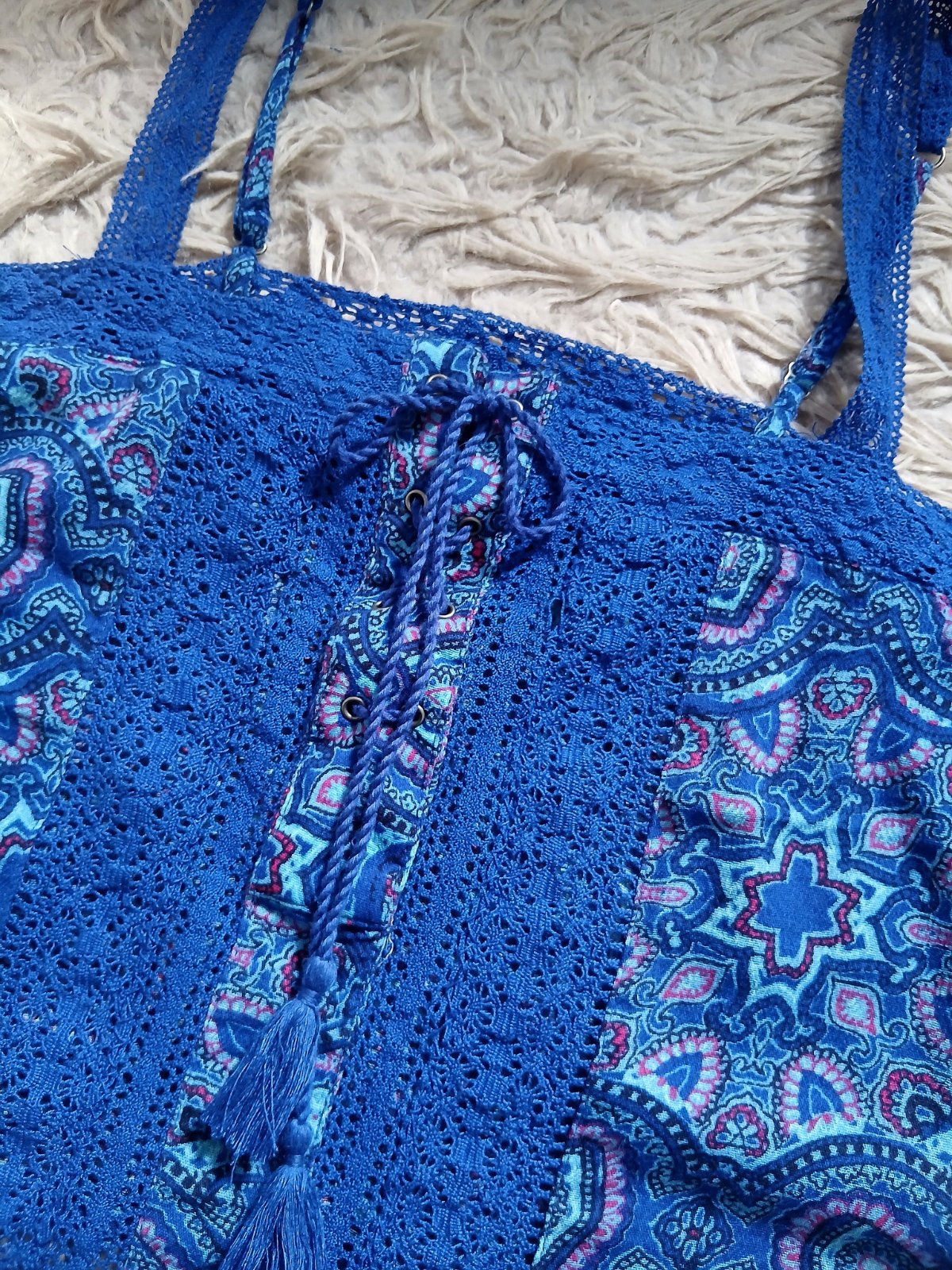  Le Crop Top "Must-Have" de - Vibes Bohème Chic 