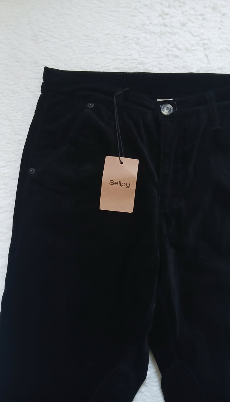 Pantalon en velours noir Sellpy - Neuf avec étiquette