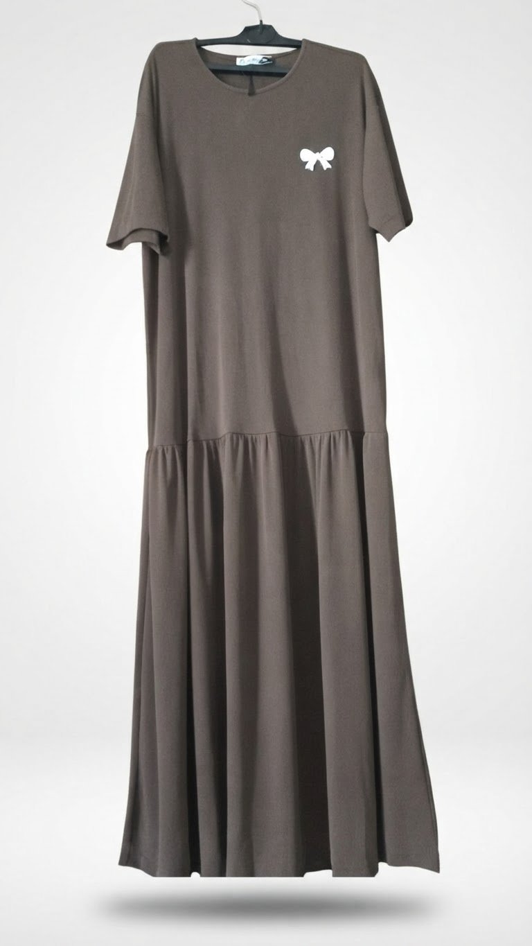 Robe longue marron en tissu côtelé
