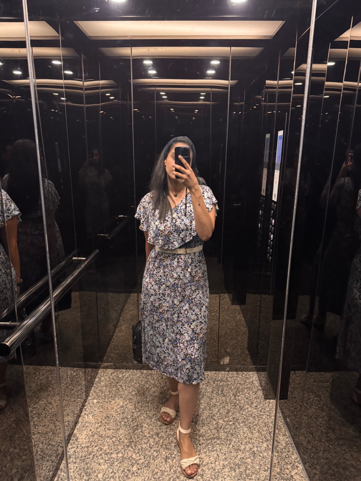 Robe bleue fleurie