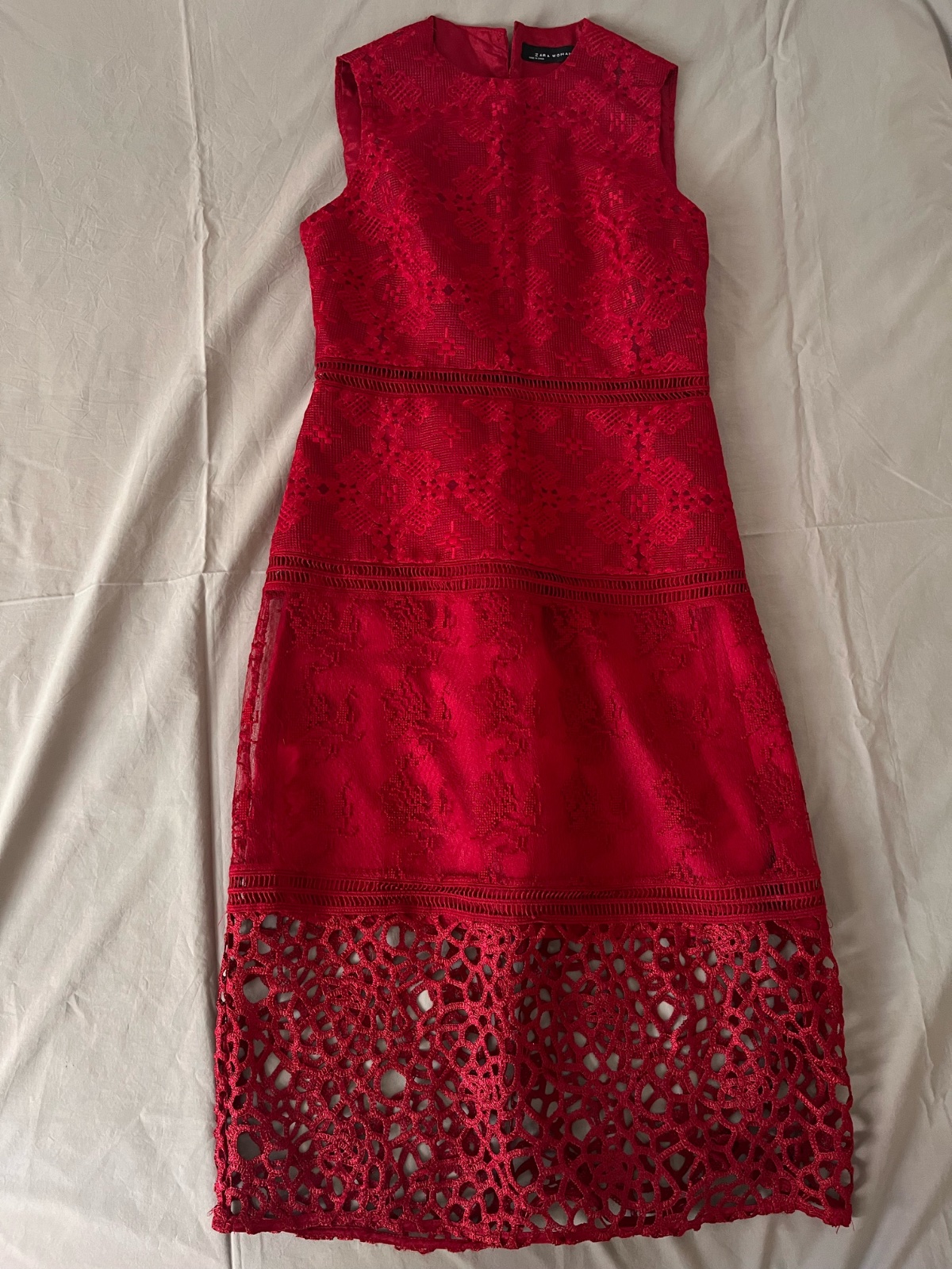 Robe rouge ZARA