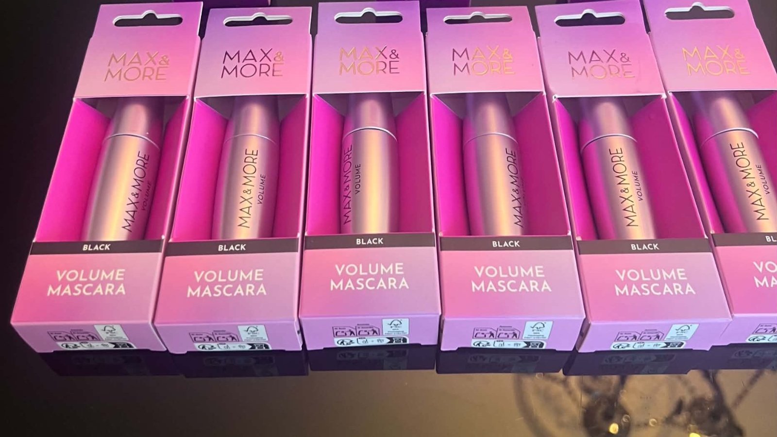 Mascara  noir pour effet de volume 🇫🇷