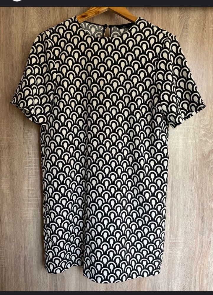 Black and white Dress