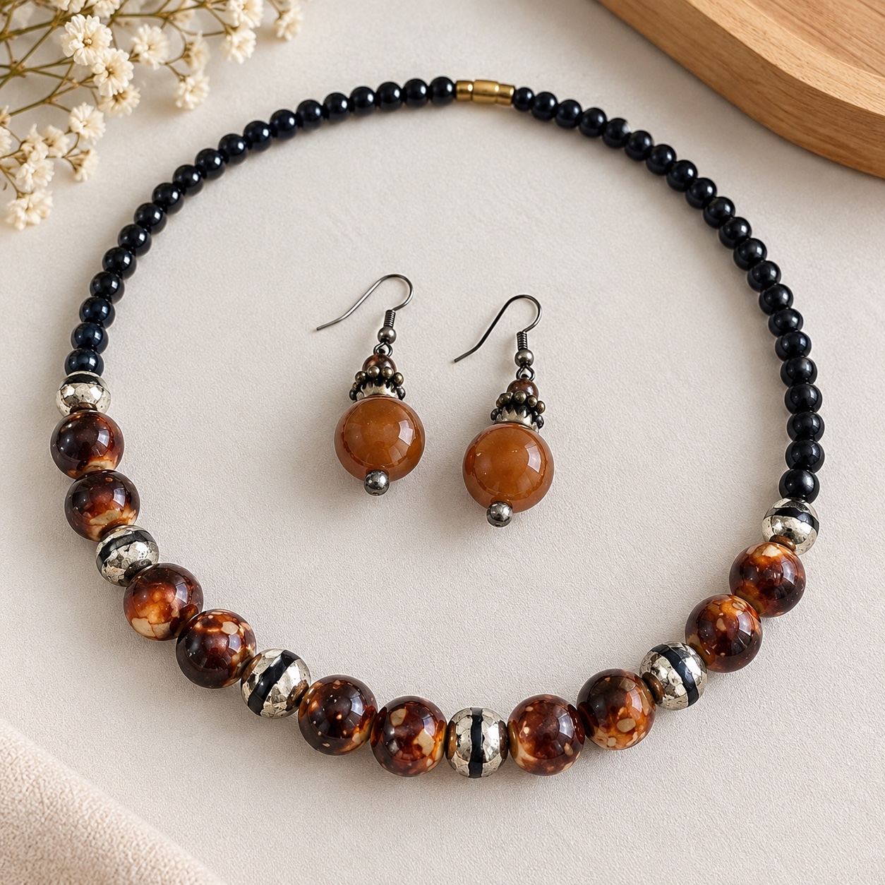 ✨ Parure collier et boucles d’oreilles assorties 🖤🤎