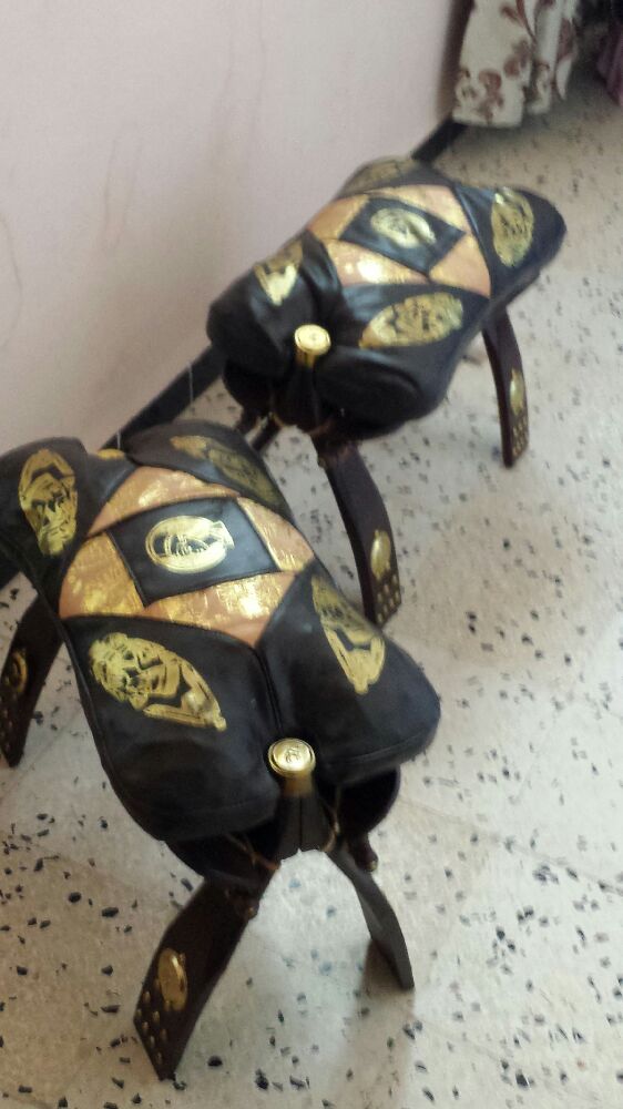 Chaises artisanales De l'egypte jamais utilisees