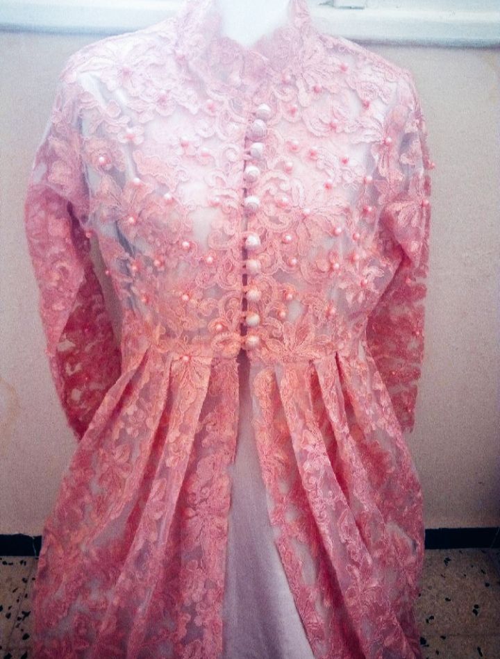 Joli robe soiree dentelle