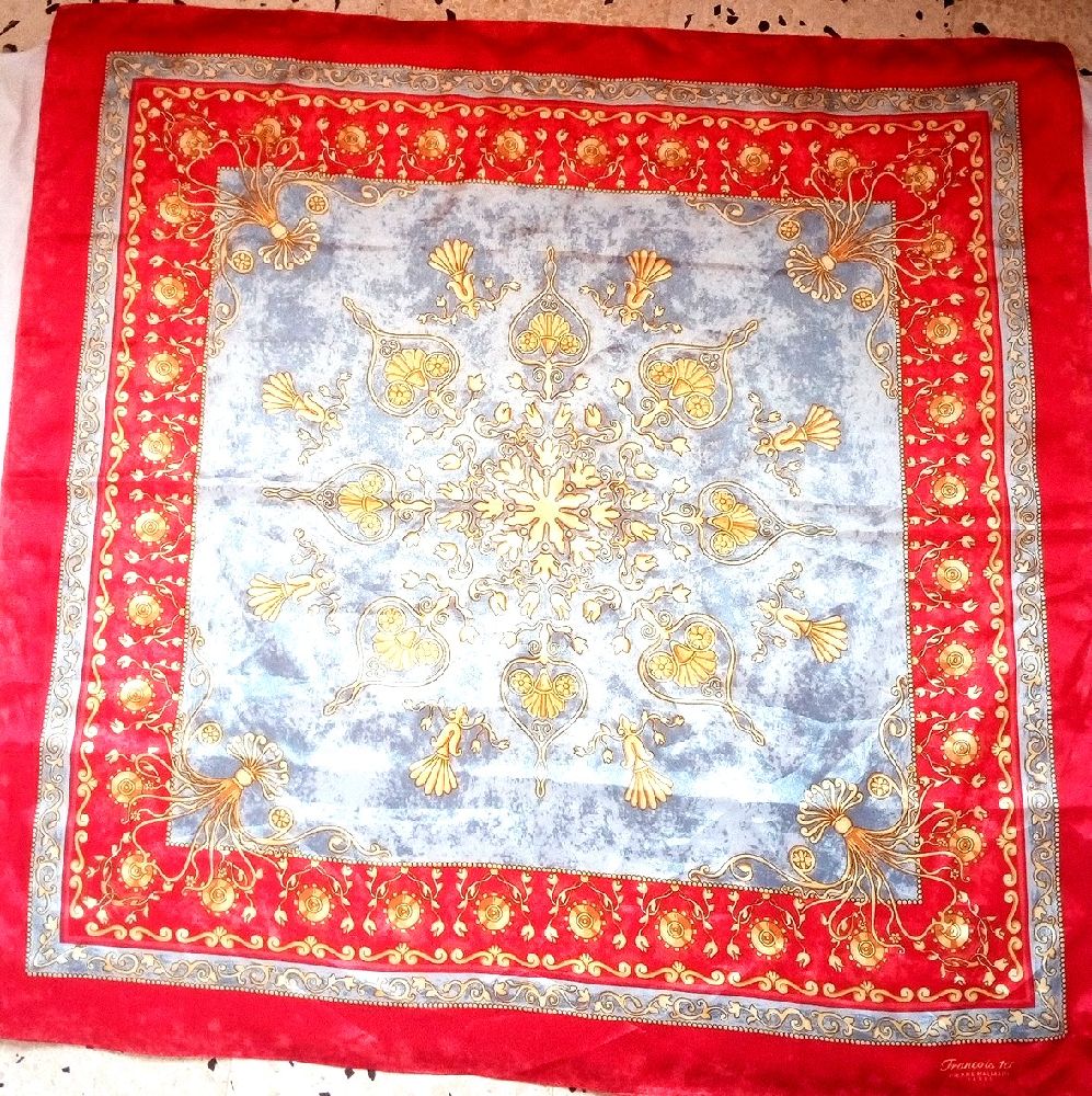 Foulard carre Pierre Balmain 
