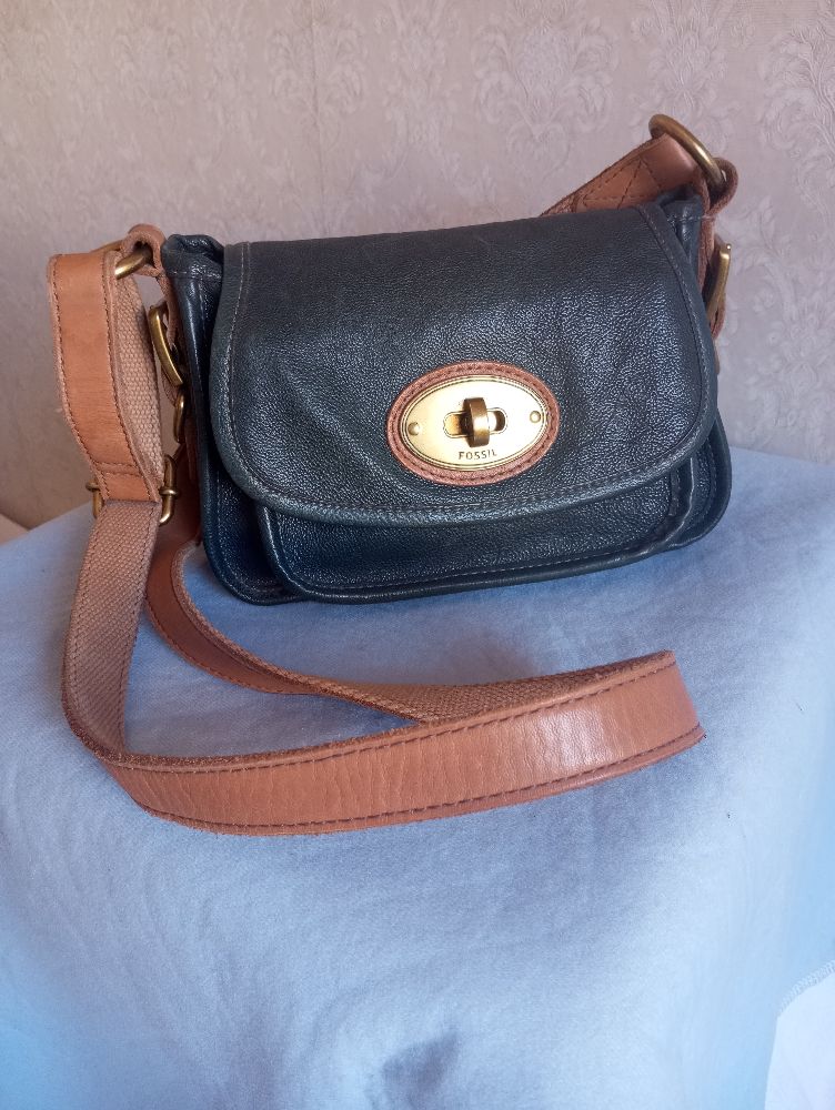 Sac a bandouliere fossil tres class