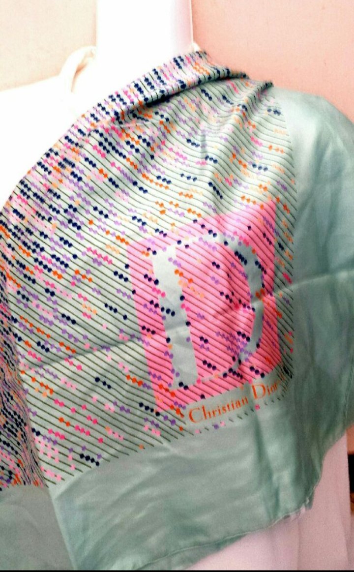 Foulard dior en soie