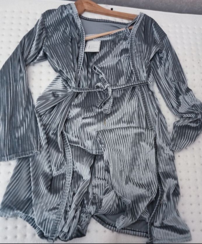 Joli pyjama  3 pieces qualie top