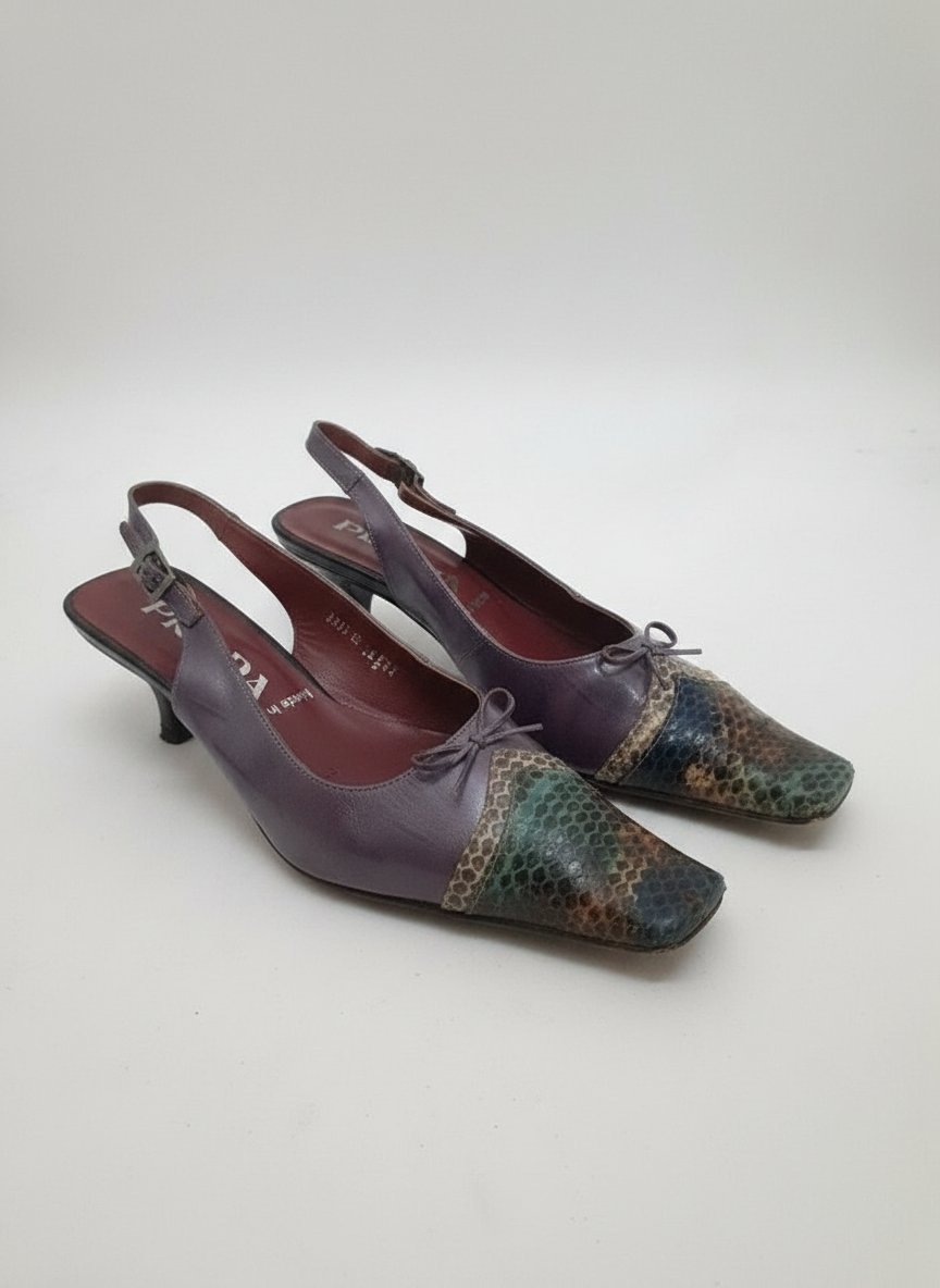 Trop belles Escarpins Prada authentiques .