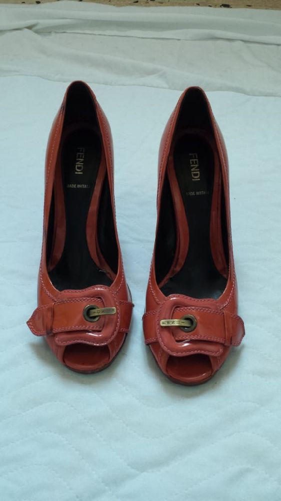 Escarpins fendi authentiques