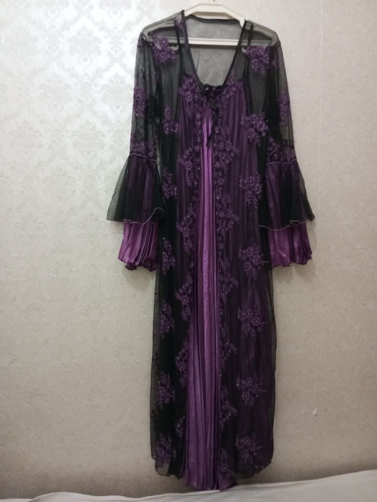 Belle robe de nuit avec string