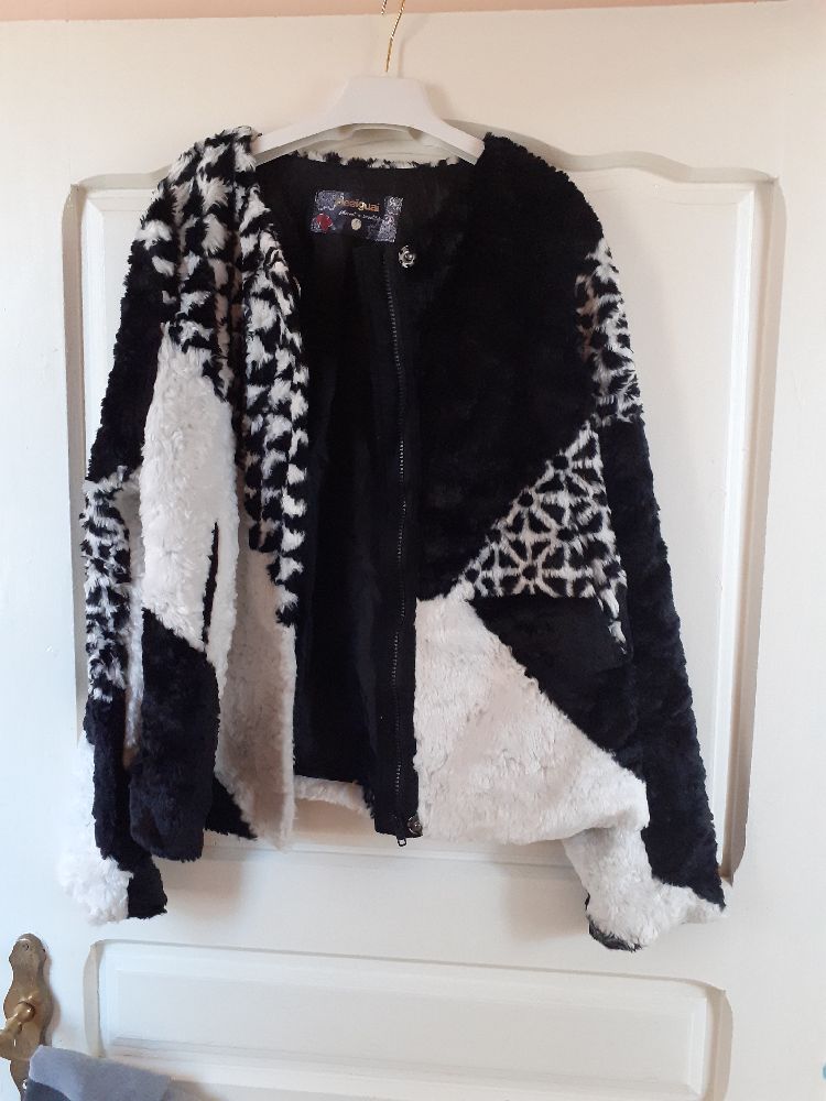  superbe veste desigual en fourrure