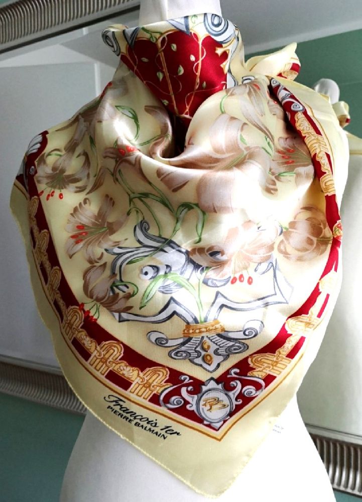 Foulard pierre Balmain en polyster