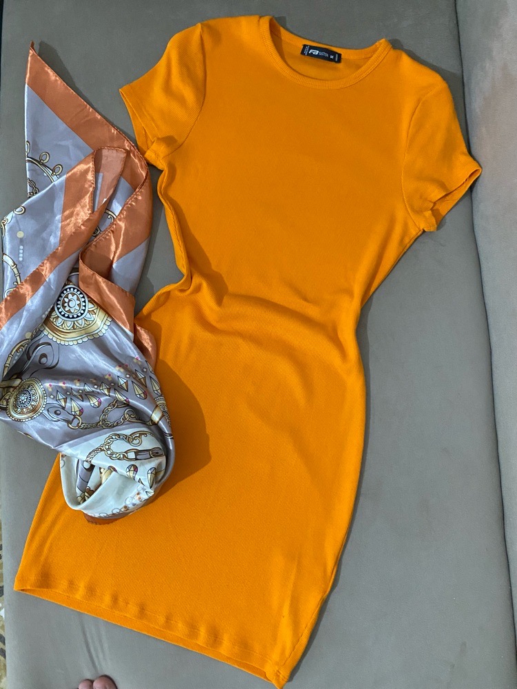 Robe orangé