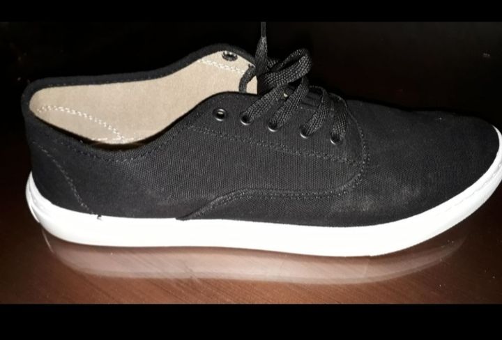 Des espadrilles LC Waikiki