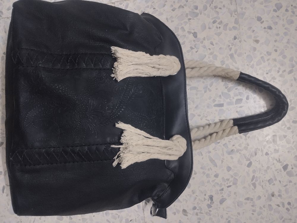 Un très beau sac à main 👜😍
