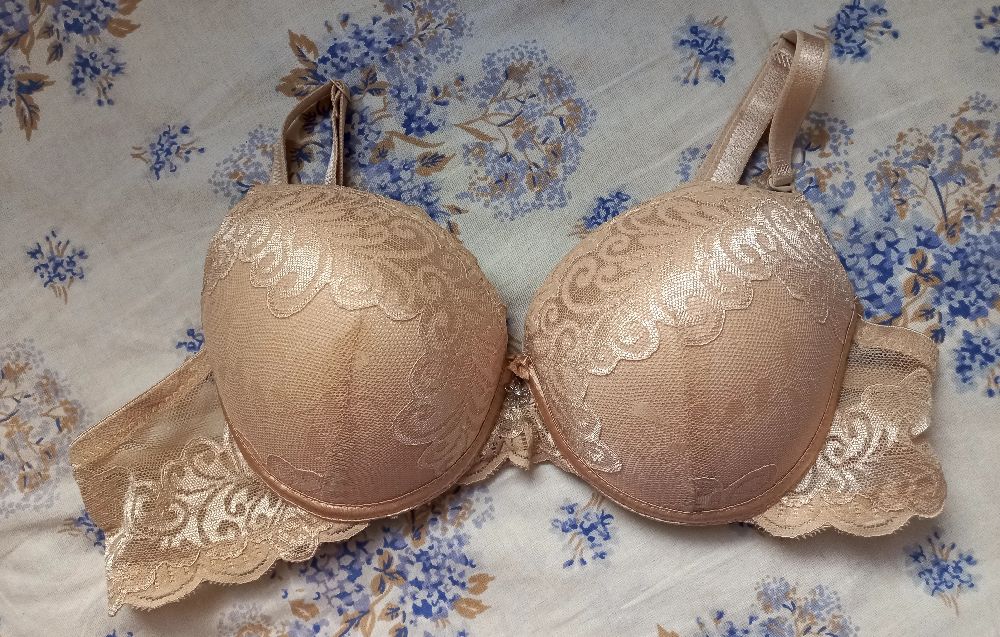 Soutien gorge rembourré neuf 