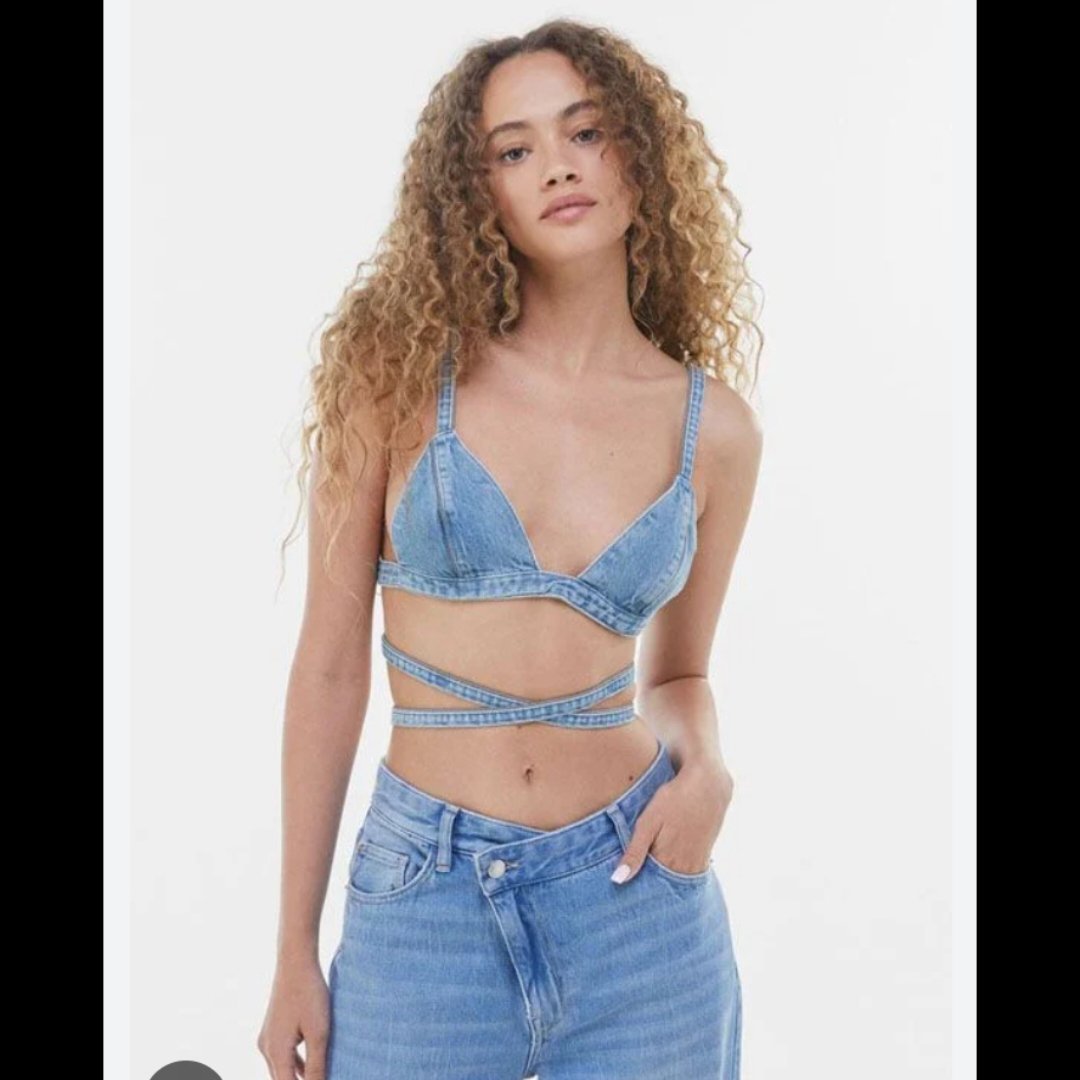Top en jean avec lacet hyper sexy EDIKTED T36 jamais porté 