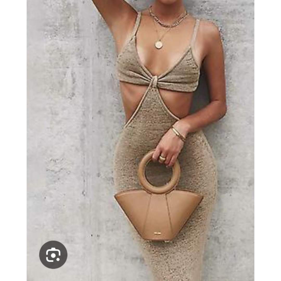 Jolie robe tendance STORY ON T36 NEUVE 💘20% de remise avec le CODE 