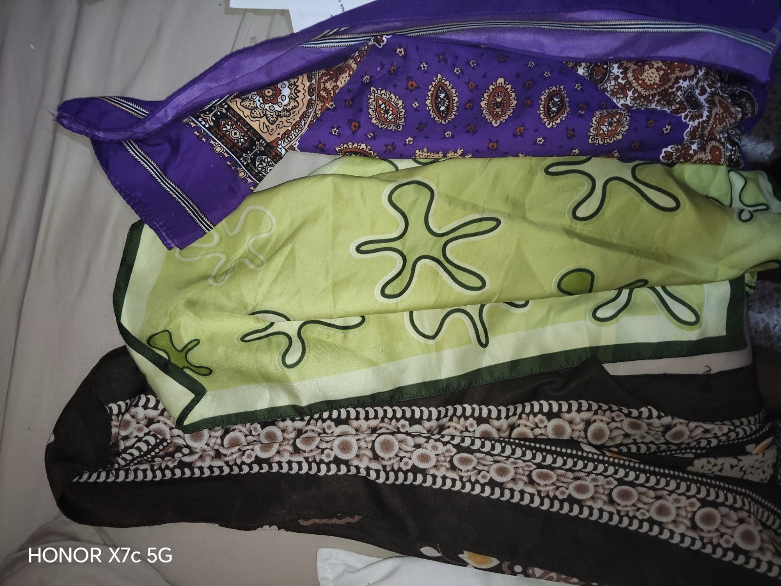 3 foulards 