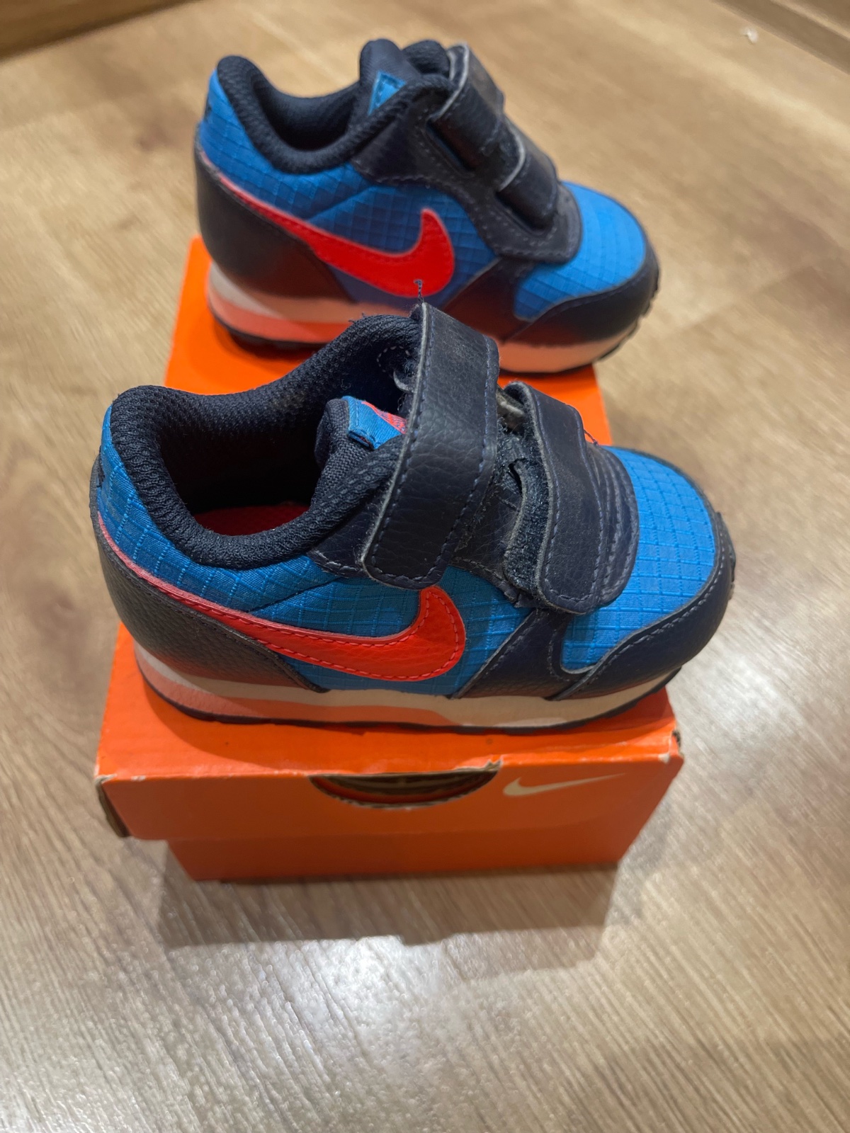 Nike enfant (pointure 19.5) 