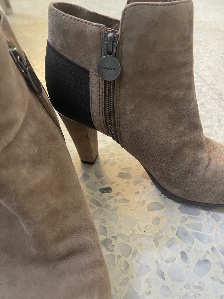 ⭕️Geox femme 39 (10/10) sans boite 🇨🇭