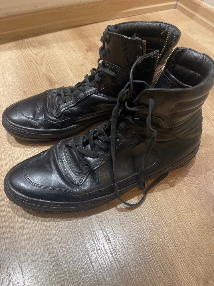 Chaussure 45 diesel (authentique) noir (cuir100%)