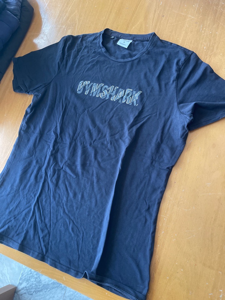 Gymshark Authentique Taille M (Noir)